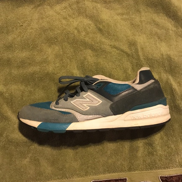 Used New balance. 9.5 - Picture 8 of 10